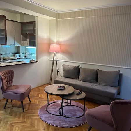 Premium A Two Bedroom Apartamento Escópia