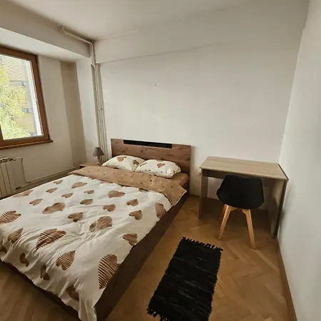 Premium A Two Bedroom Apartamento Escópia
