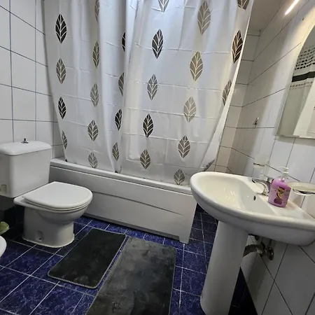 Premium A Two Bedroom * Escópia