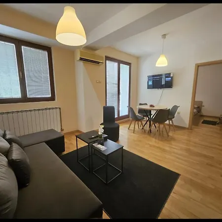 Premium A Two Bedroom * Escópia